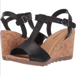 11w Open toe wedges